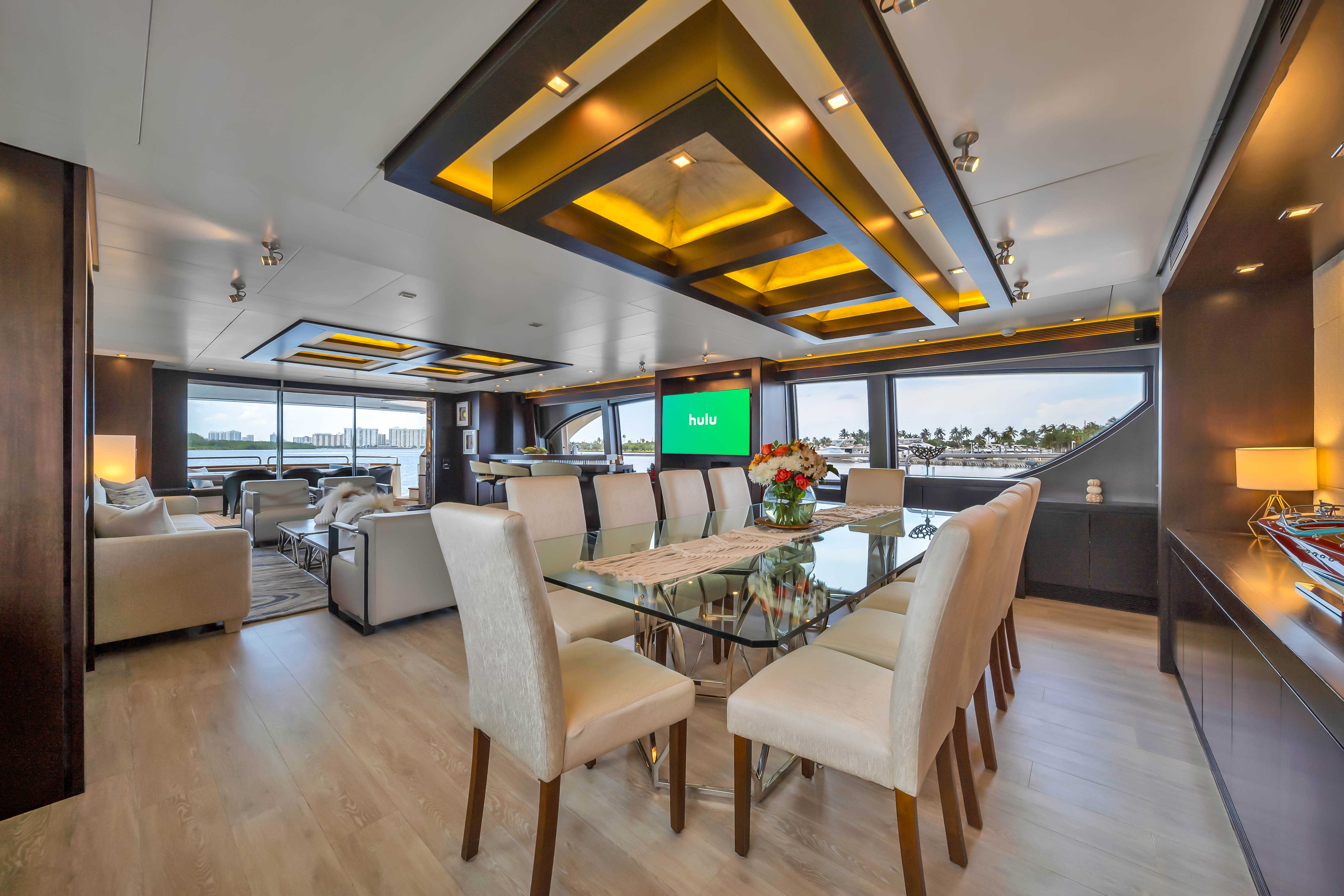 116ft Azimut Experience