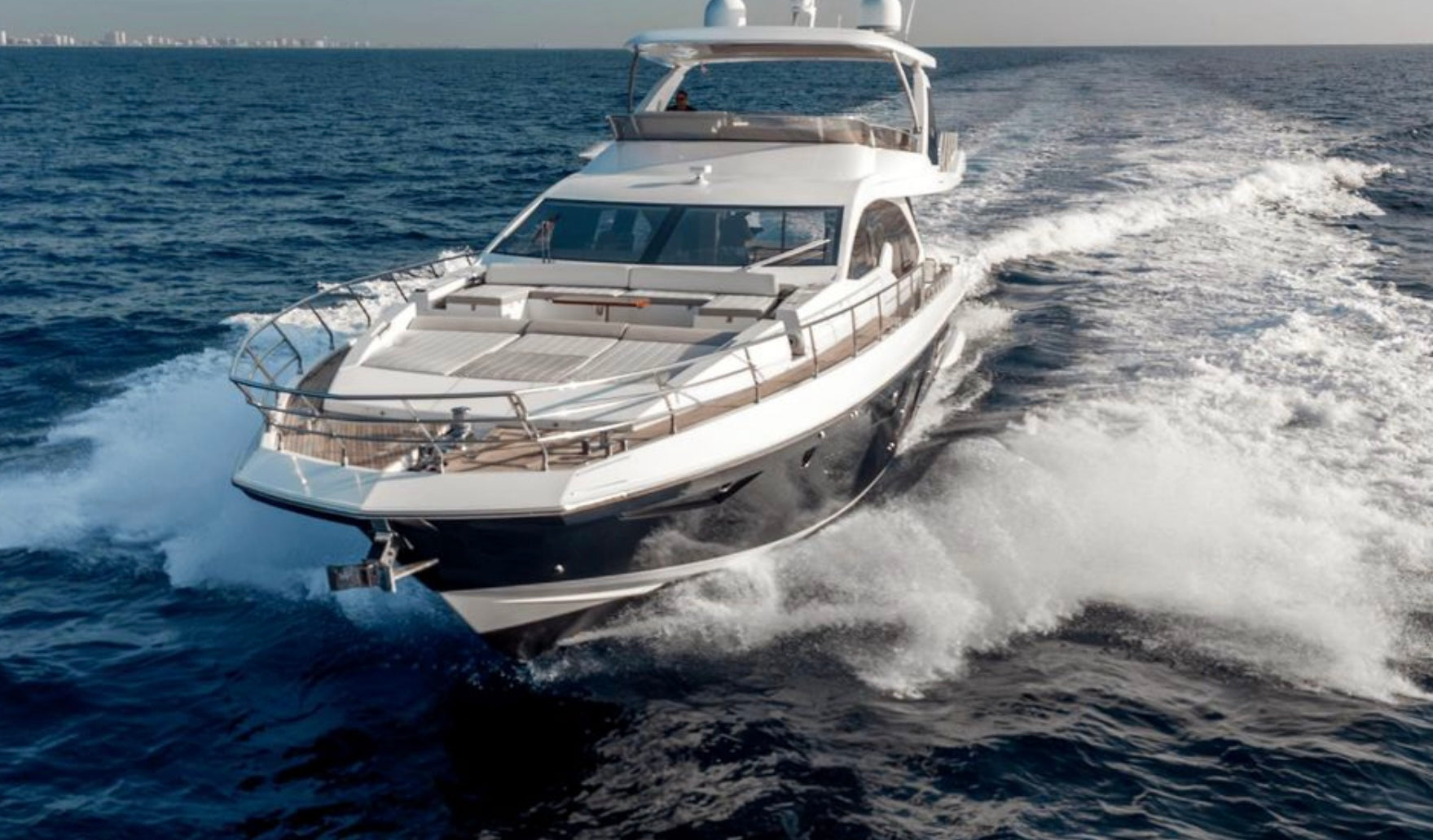 75ft Azimut Experience