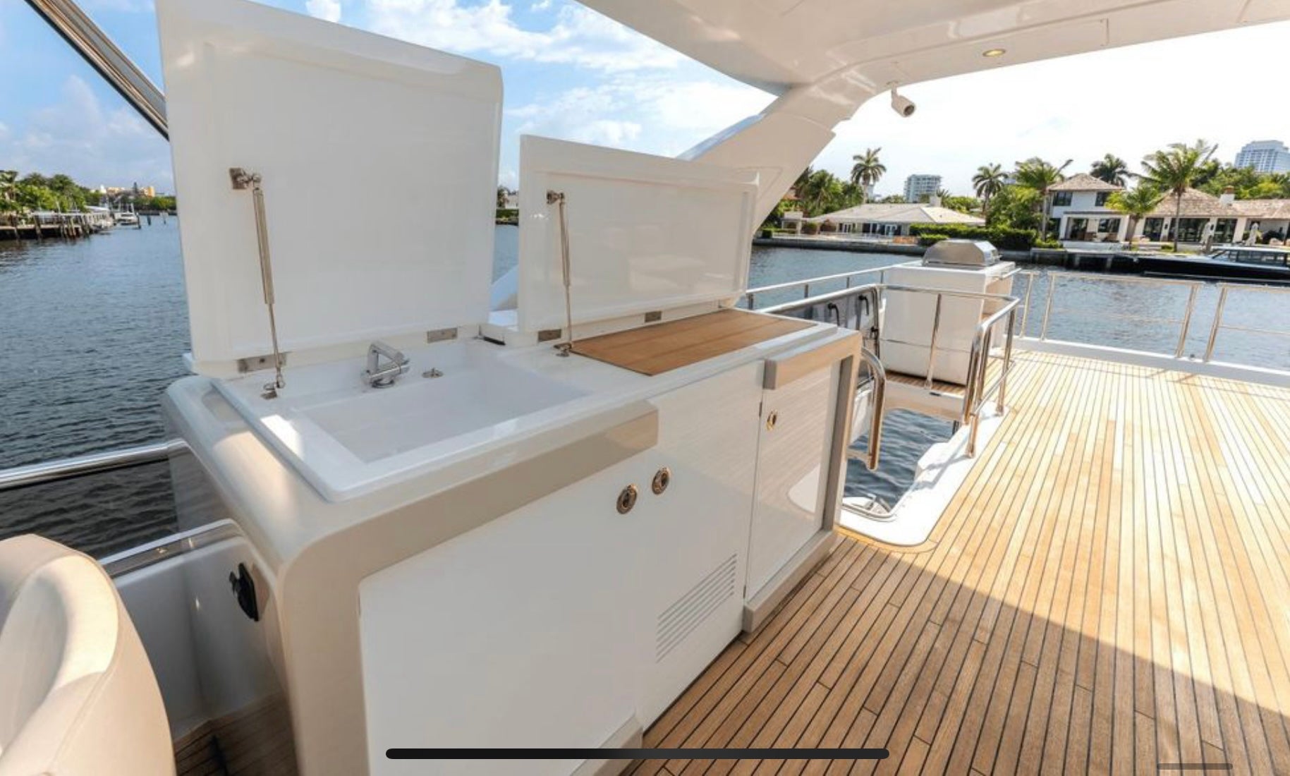 75ft Azimut Experience