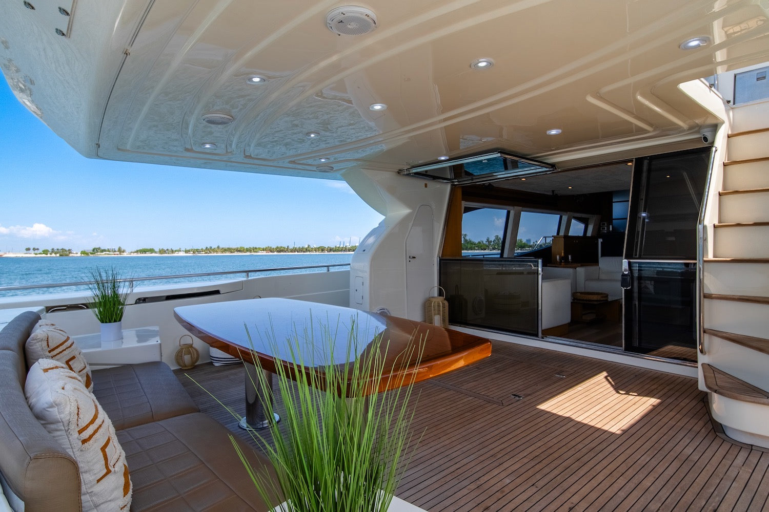 85ft Ferretti Experience