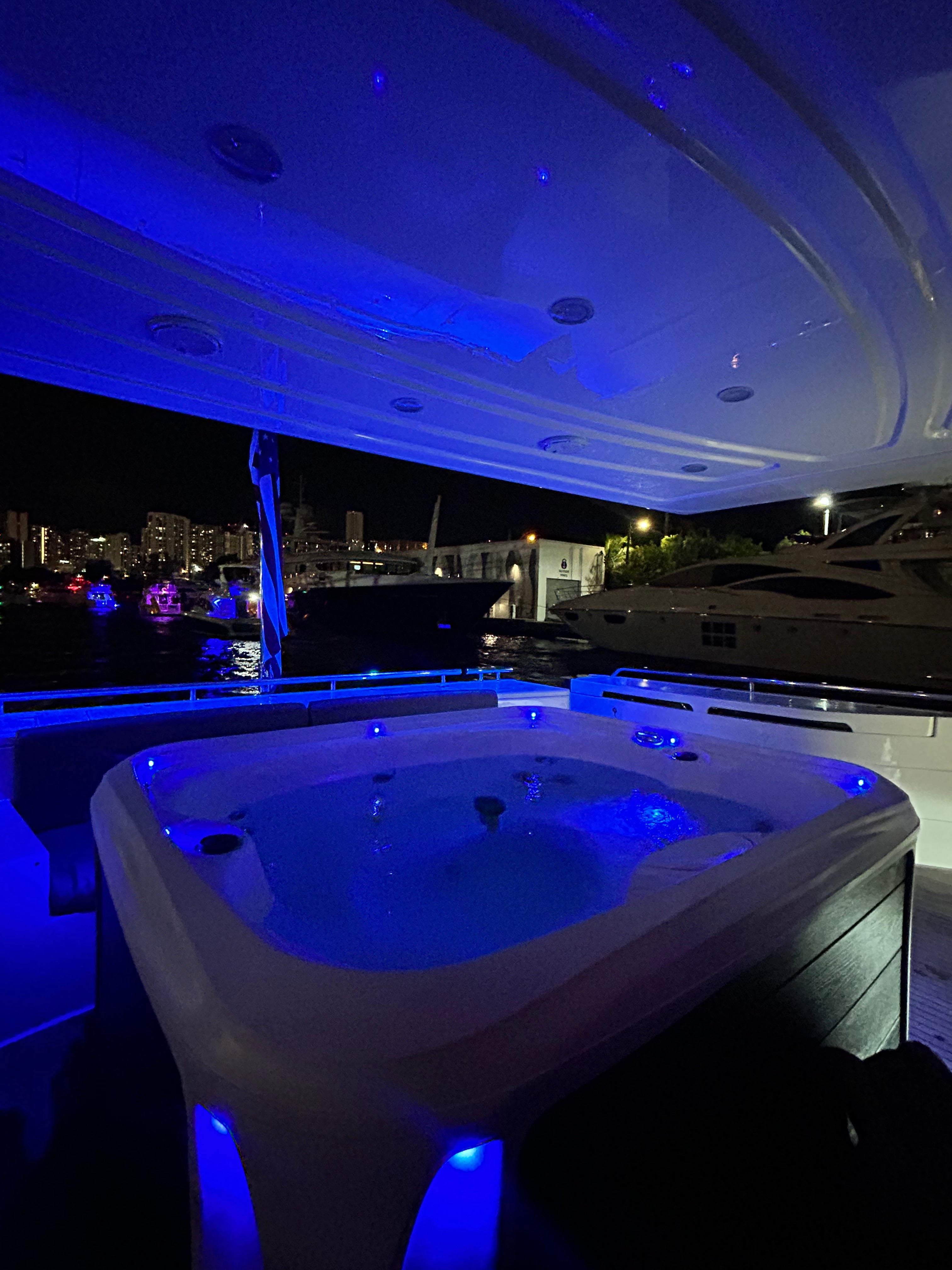 85ft Ferretti Experience