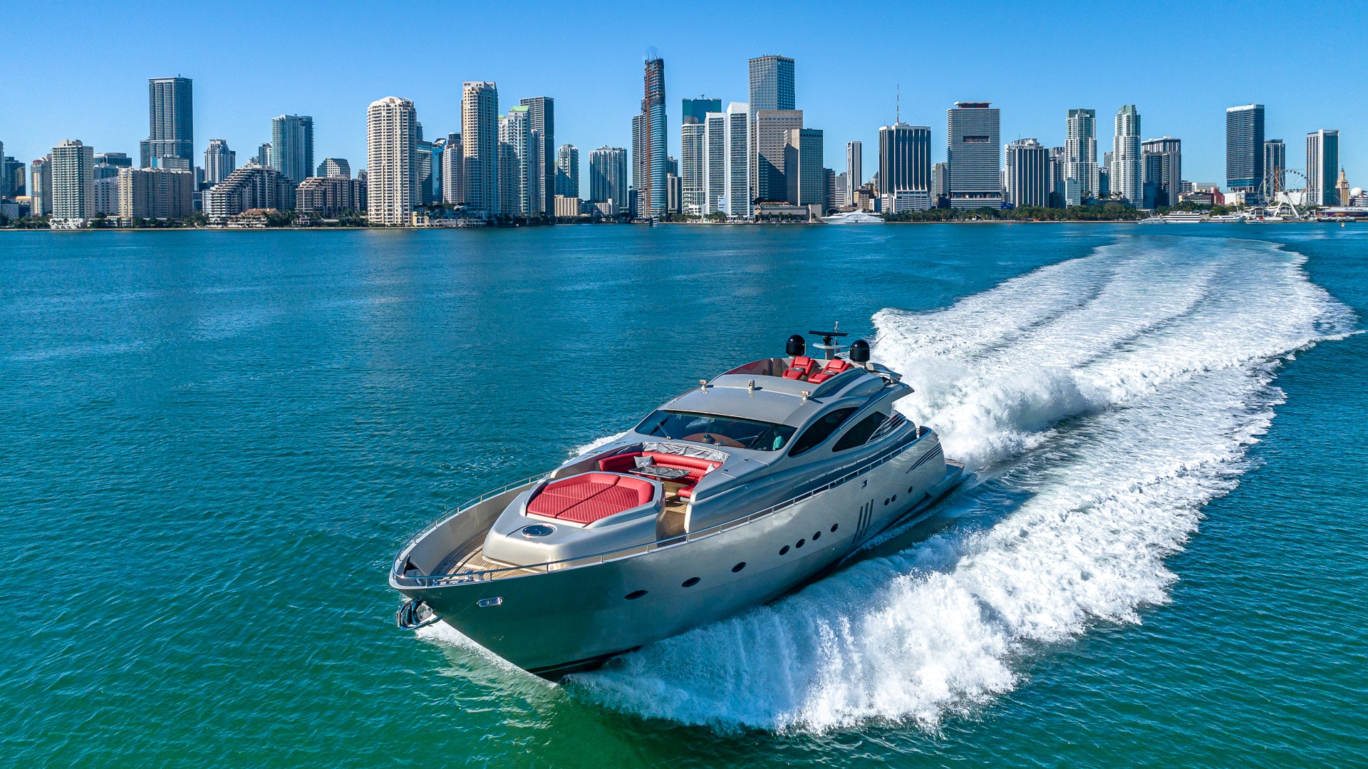 90ft Pershing Experience