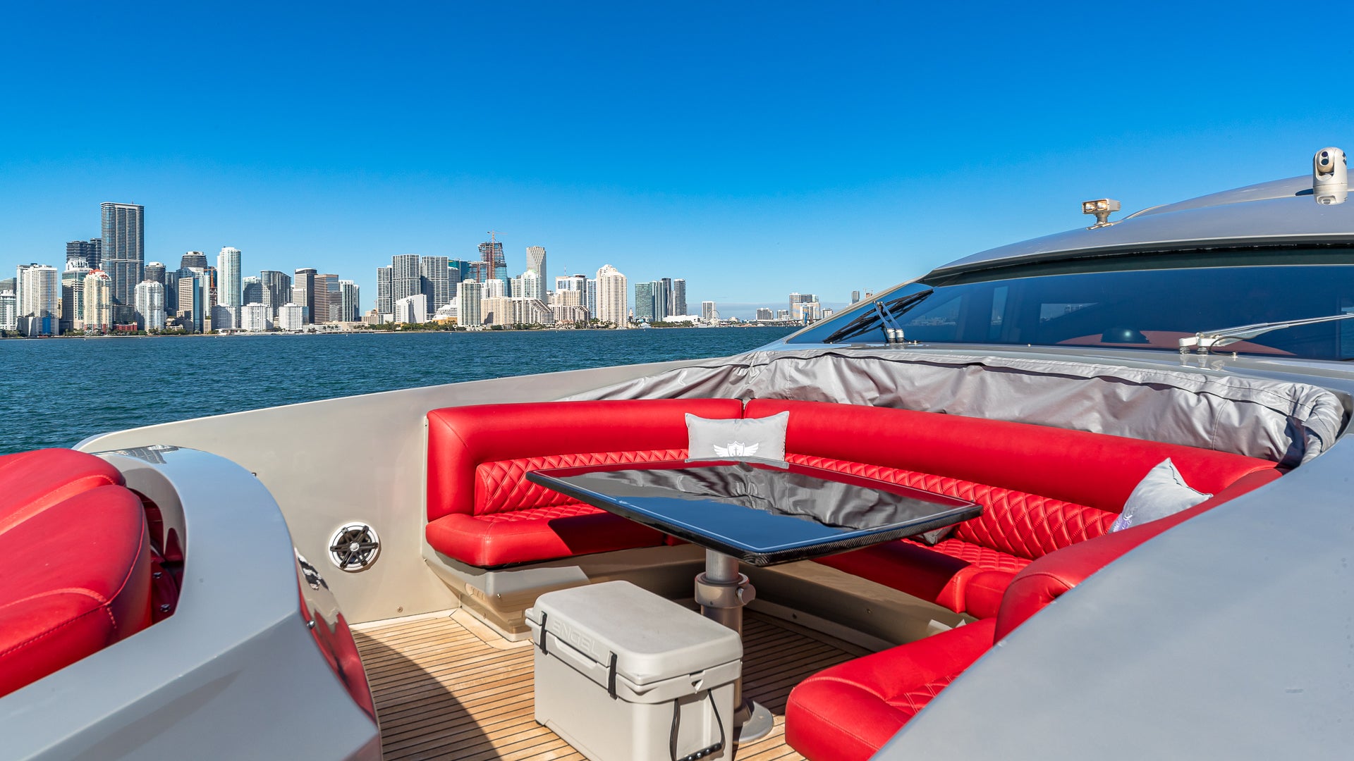 90ft Pershing Experience